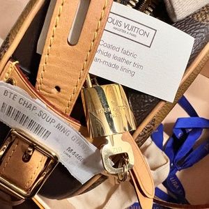 Louis Vuitton BTE CHAP. SOUP. MNG GIANT Bag